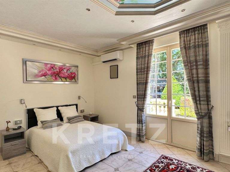 Maison Chambray-lès-Tours - 4 chambres - 395m²