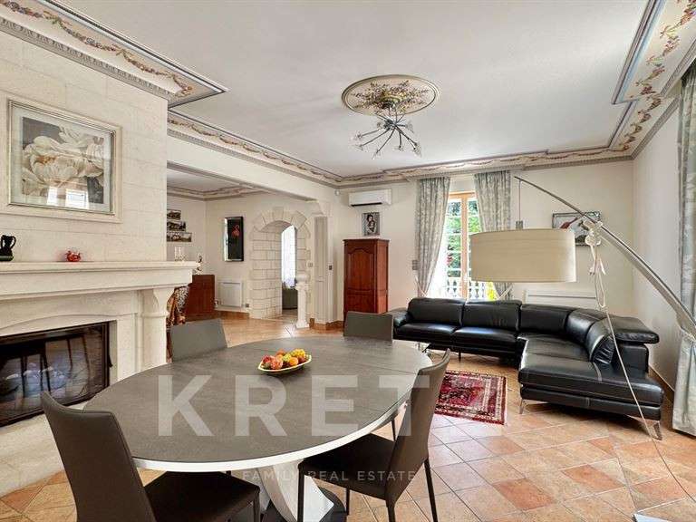 Maison Chambray-lès-Tours - 4 chambres - 395m²