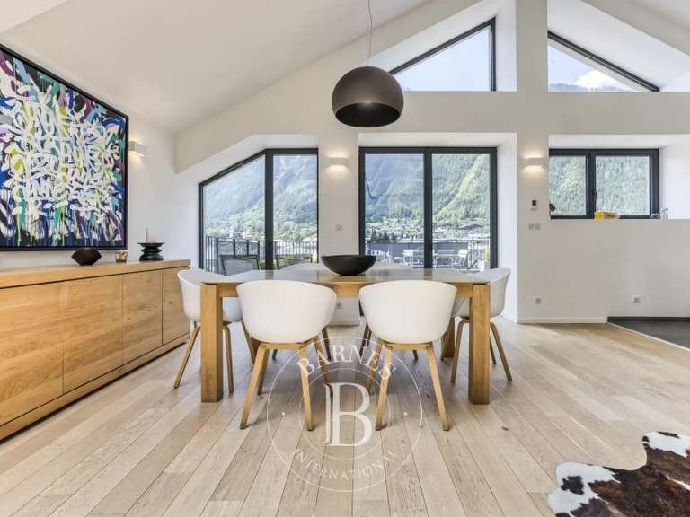 Apartment Chamonix-Mont-Blanc - 4 bedrooms - 171m²