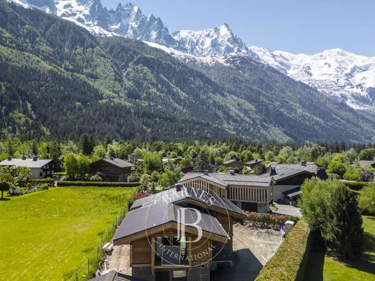 Chalet Chamonix-Mont-Blanc - 5 bedrooms - 286m²