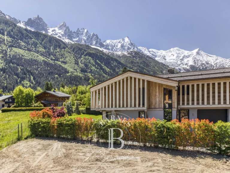Chalet Chamonix-Mont-Blanc - 5 bedrooms - 286m²