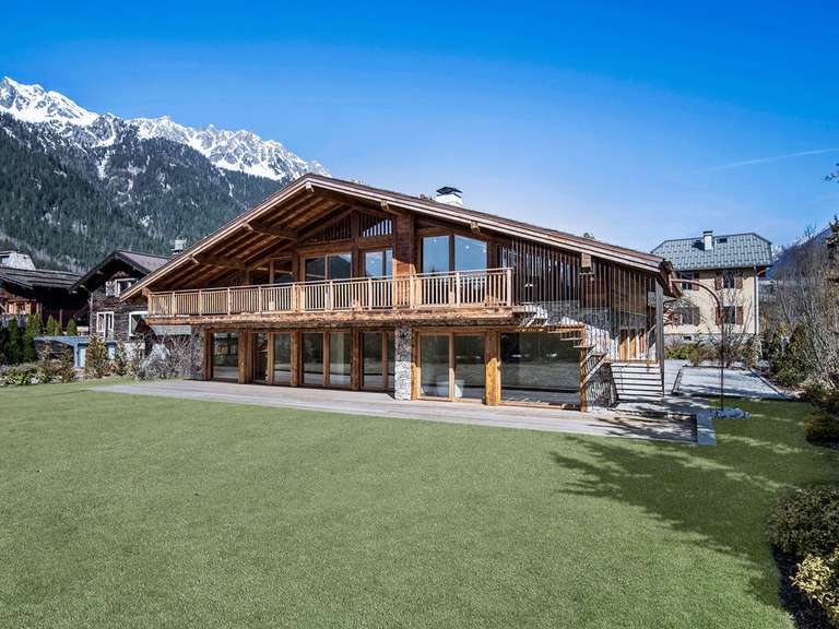 Chalet Chamonix-Mont-Blanc - 5 bedrooms - 564m²
