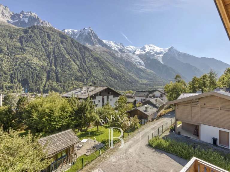 Chalet Chamonix-Mont-Blanc - 5 bedrooms - 617m²