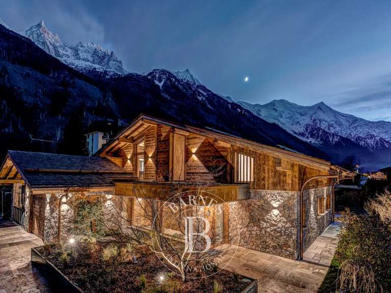 Chalet Chamonix-Mont-Blanc - 5 chambres - 571m²