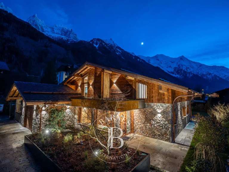 Chalet Chamonix-Mont-Blanc - 5 chambres - 571m²
