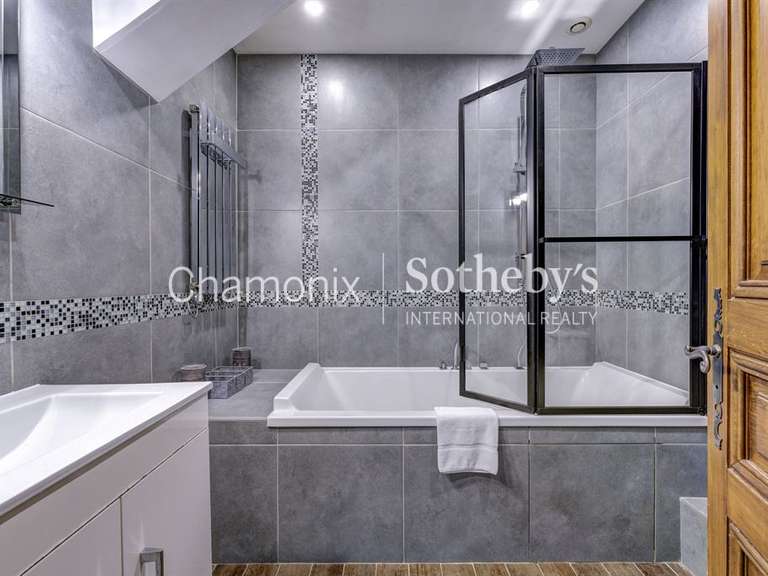 Maison Chamonix-Mont-Blanc - 4 chambres - 256m²