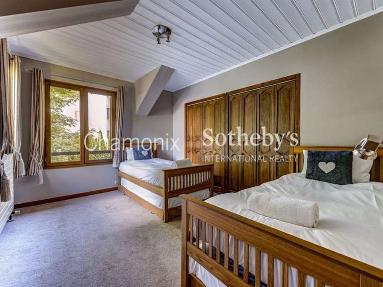 Maison Chamonix-Mont-Blanc - 4 chambres - 256m²