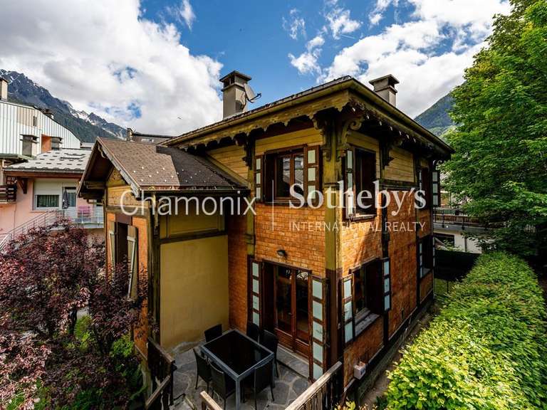 Maison Chamonix-Mont-Blanc - 4 chambres - 256m²
