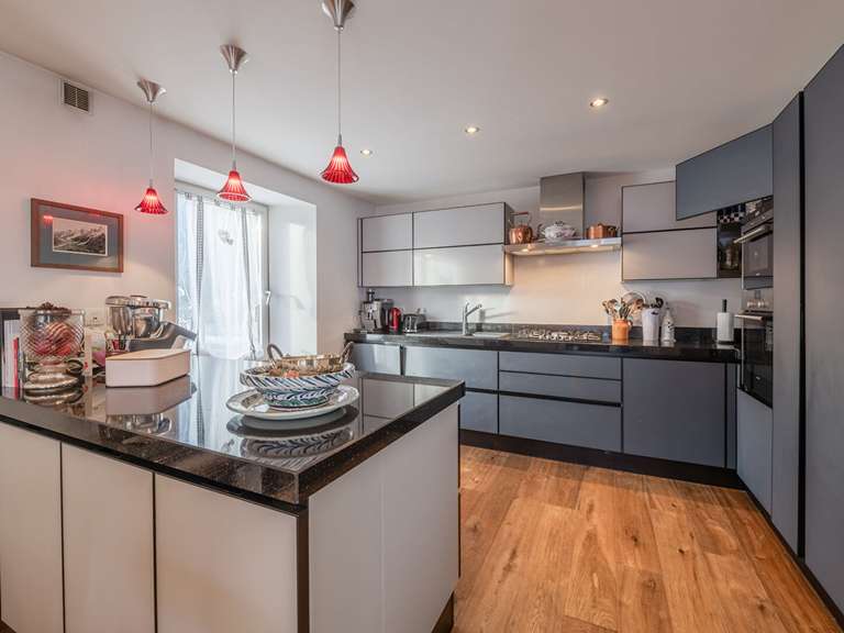 Maison Chamonix-Mont-Blanc - 4 chambres - 245m²