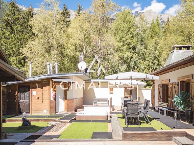 Maison Chamonix-Mont-Blanc - 9 chambres - 225m²