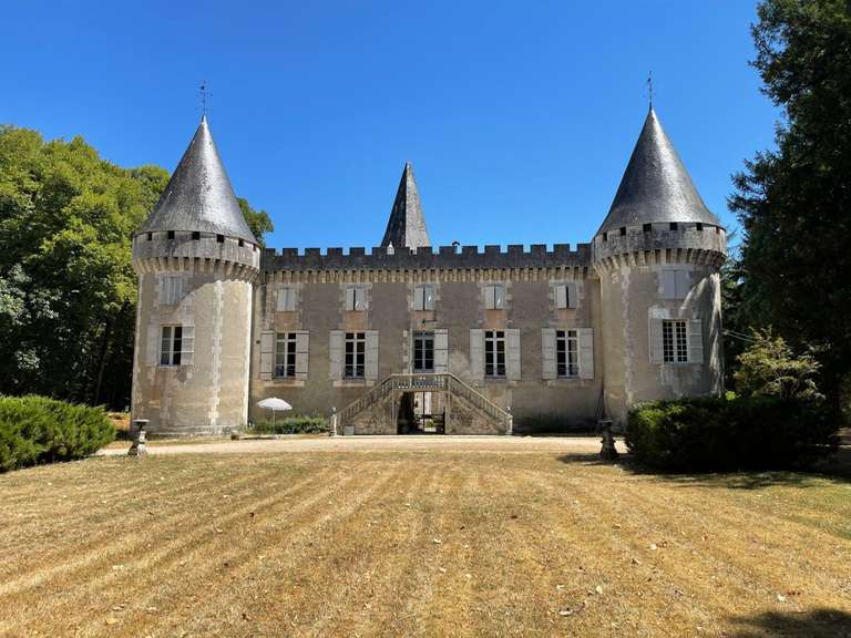Château Champagnac-de-Belair - 13 chambres - 870m²