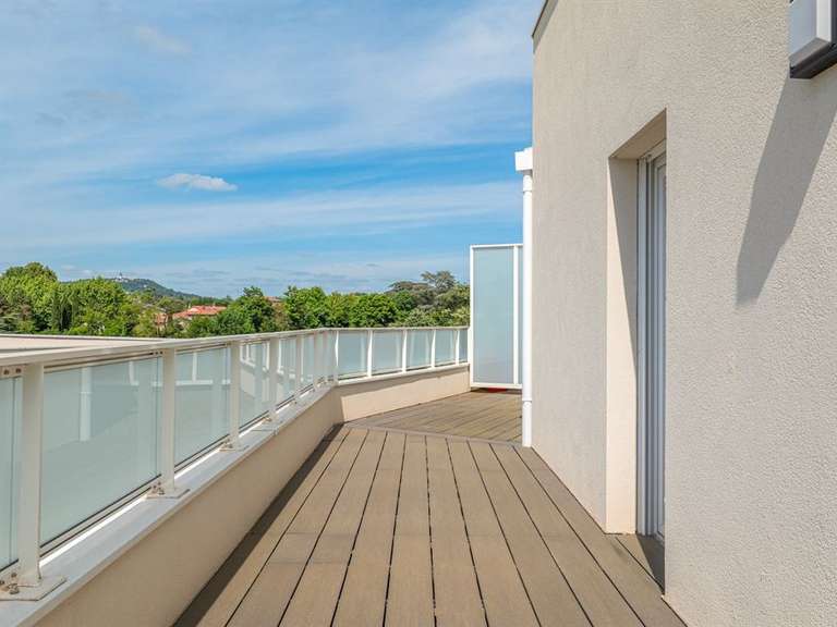 Appartement Champagne-au-Mont-d'Or - 3 chambres - 123m²