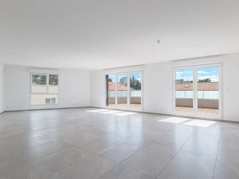 Apartment Champagne-au-Mont-d'Or - 3 bedrooms - 123m²