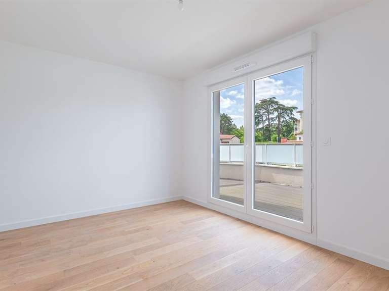 Apartment Champagne-au-Mont-d'Or - 3 bedrooms - 123m²