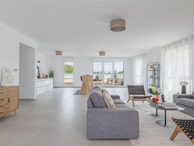 Apartment Champagne-au-Mont-d'Or - 3 bedrooms - 166m²