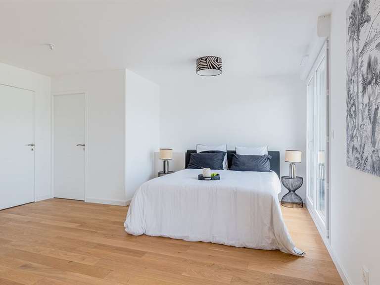 Apartment Champagne-au-Mont-d'Or - 3 bedrooms - 166m²