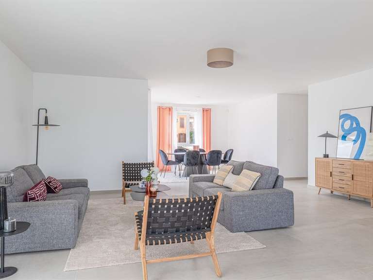 Apartment Champagne-au-Mont-d'Or - 3 bedrooms - 166m²