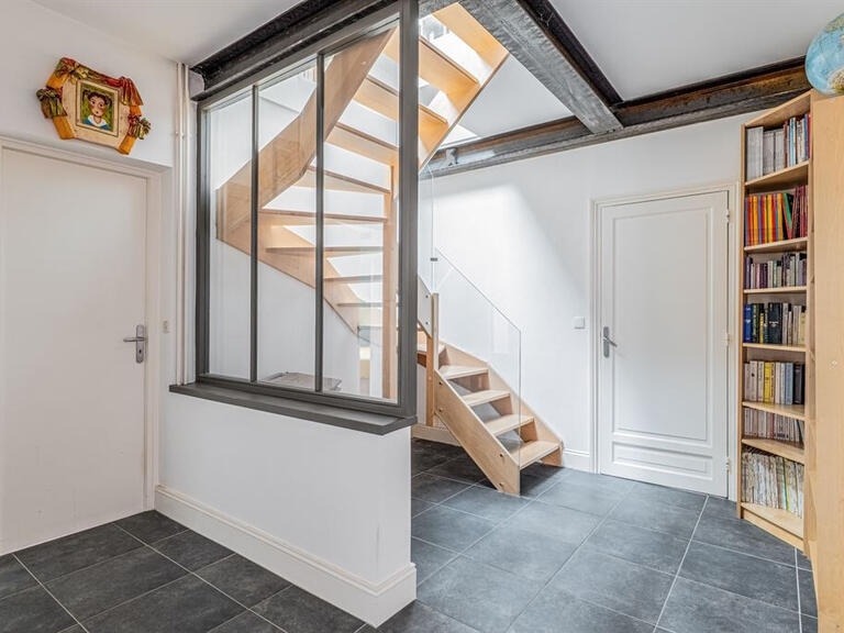 House Champagne-au-Mont-d'Or - 5 bedrooms - 214m²