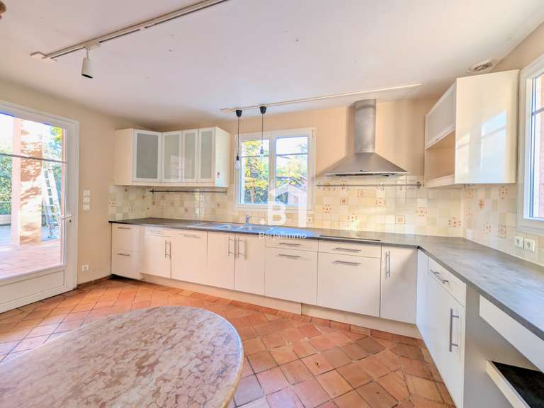 House Champagne-au-Mont-d'Or - 7 bedrooms - 228m²