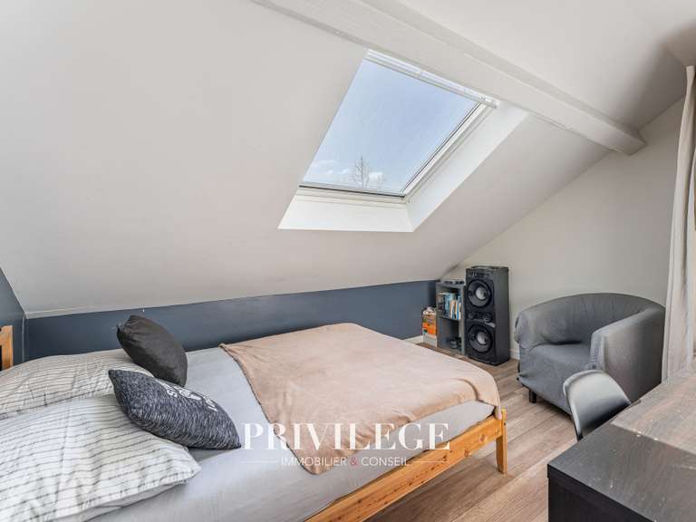 Maison Champagne-au-Mont-d'Or - 8 chambres - 266m²