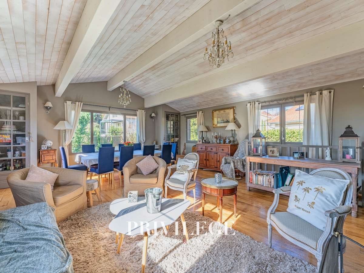 Maison Champagne-au-Mont-d'Or