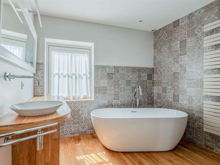 House Champagne-au-Mont-d'Or - 4 bedrooms - 265m²