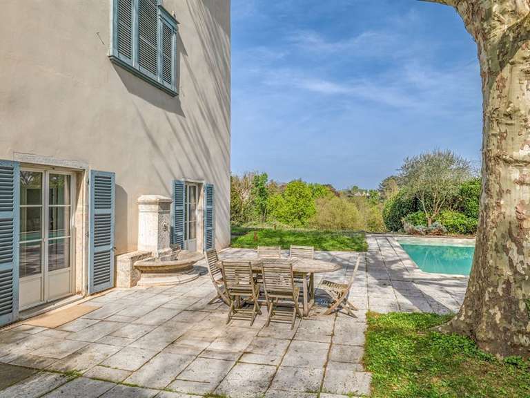 House Champagne-au-Mont-d'Or - 4 bedrooms - 265m²