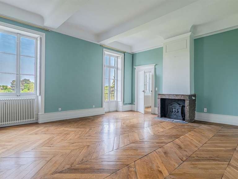 House Champagne-au-Mont-d'Or - 4 bedrooms - 265m²