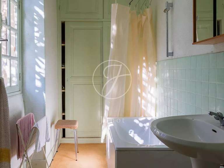 Maison Champvert - 5 chambres - 250m²