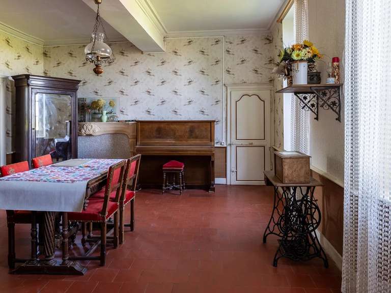 House Champvert - 5 bedrooms - 250m²