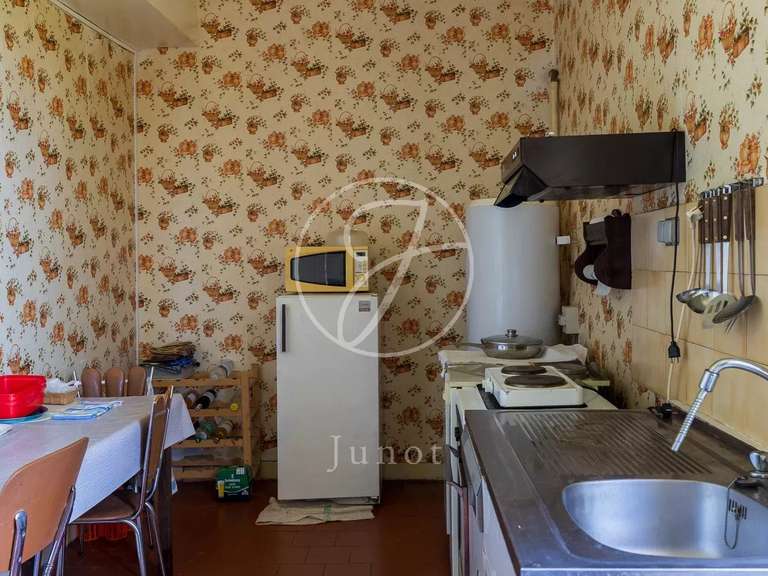 Maison Champvert - 5 chambres - 250m²