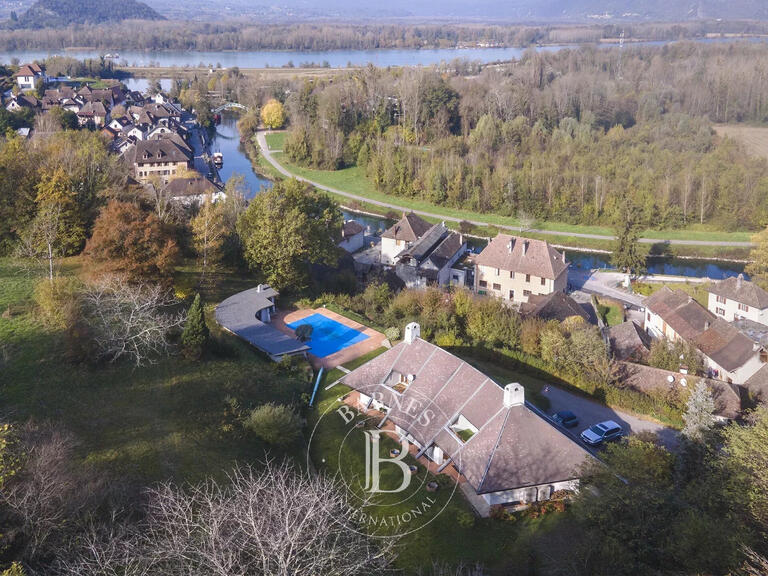 Maison Chanaz - 7 chambres - 304m²