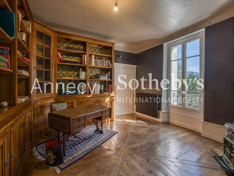 Maison Chanaz - 10 chambres - 467m²