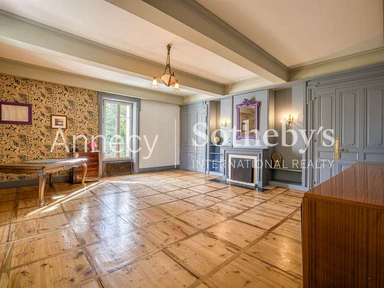 Maison Chanaz - 10 chambres - 467m²