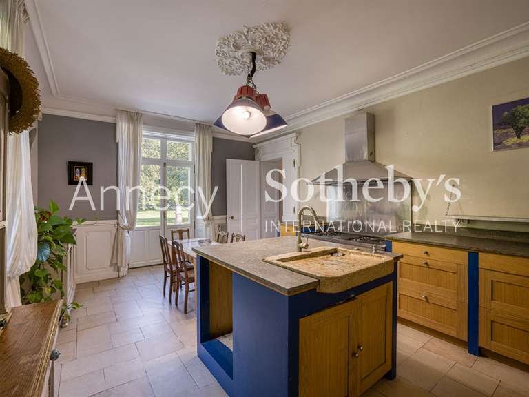Maison Chanaz - 10 chambres - 467m²