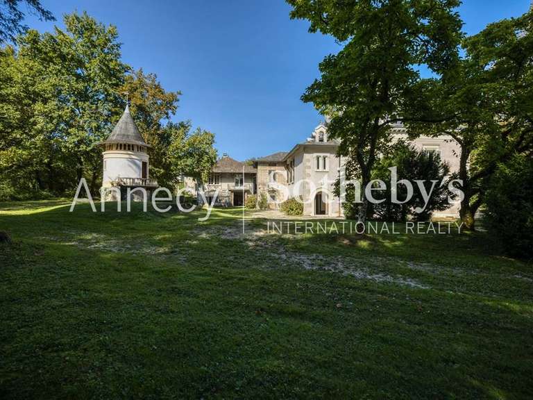 Maison Chanaz - 10 chambres - 467m²