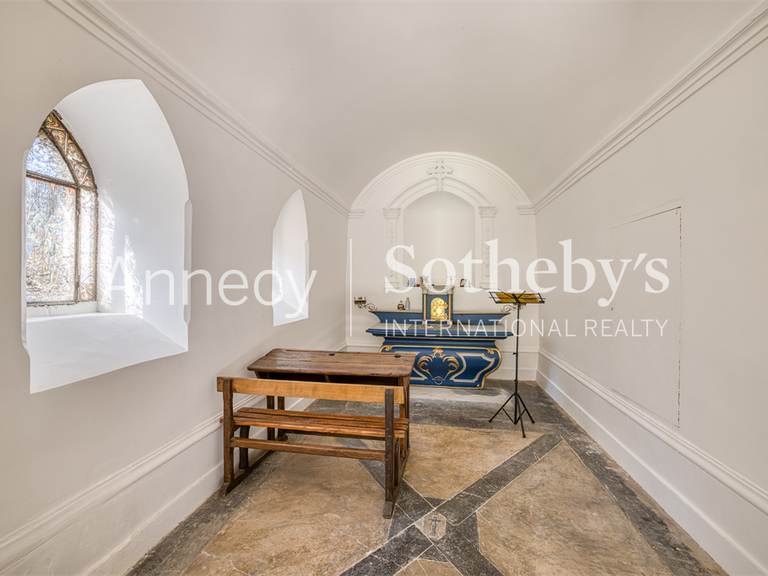 House Chanaz - 10 bedrooms - 467m²