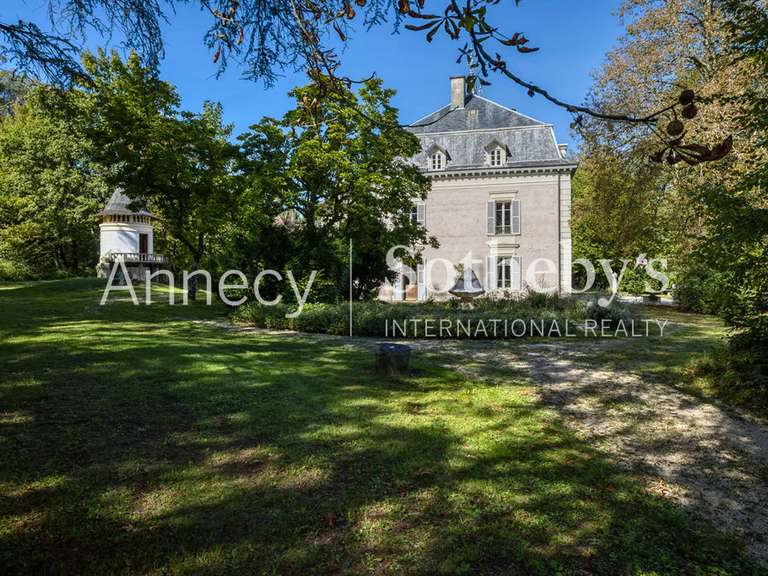 Maison Chanaz - 10 chambres - 467m²