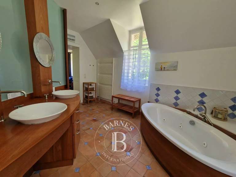 Maison Changé - 7 chambres - 459m²