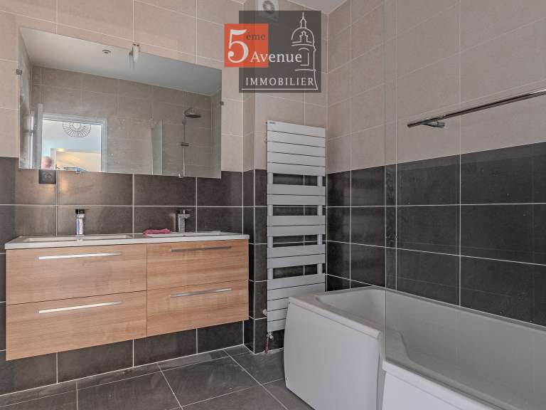 Maison Chantilly - 5 chambres - 198m²