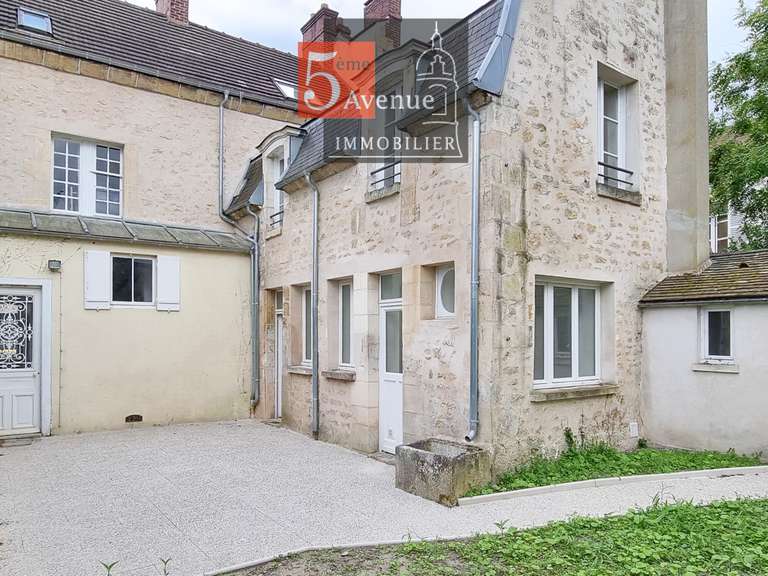 Maison Chantilly - 5 chambres - 198m²