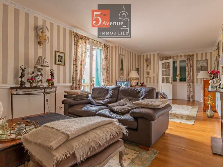 Maison Chantilly - 5 chambres - 290m²