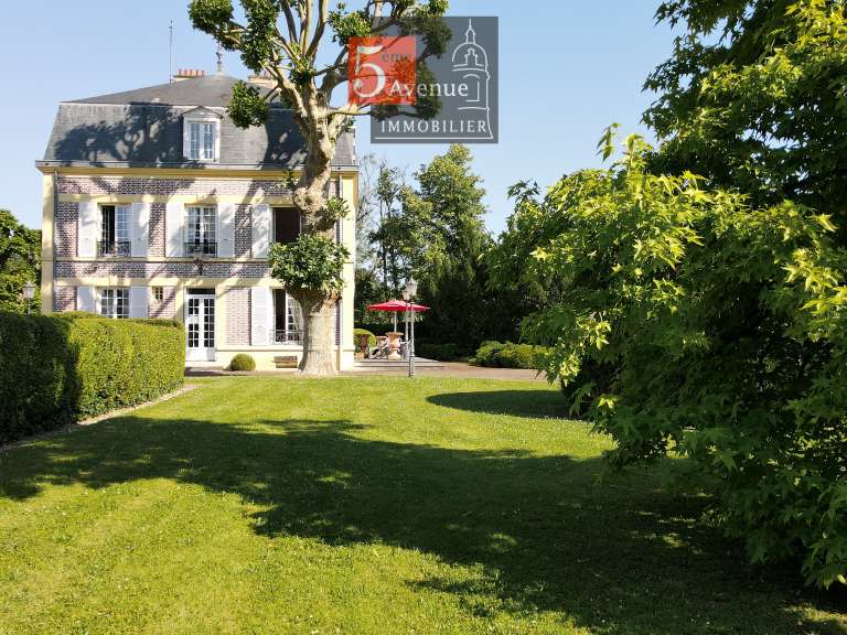 House Chantilly - 10 bedrooms - 430m²