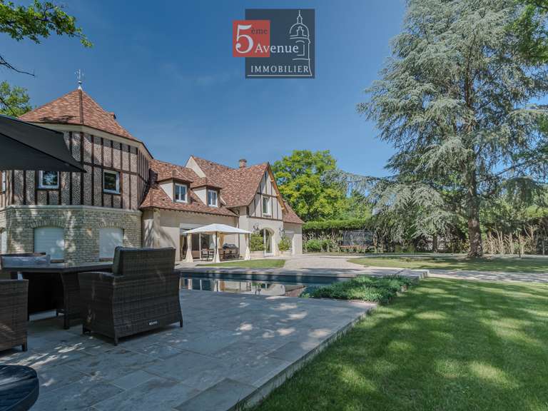 Maison Chantilly - 6 chambres - 400m²