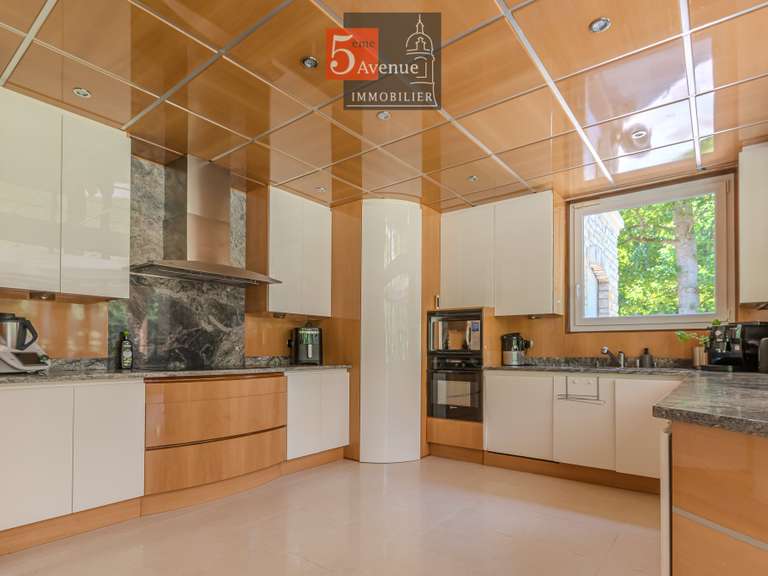 Maison Chantilly - 6 chambres - 400m²