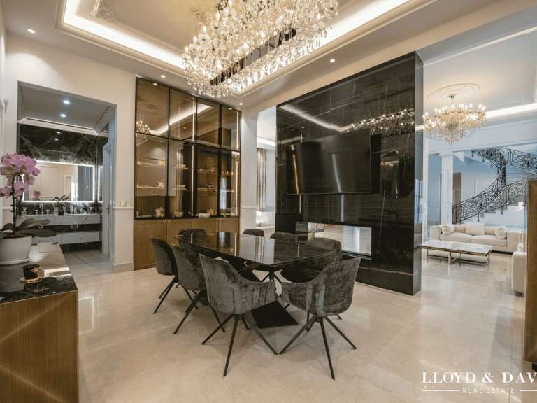 Maison Chantilly - 1200m²