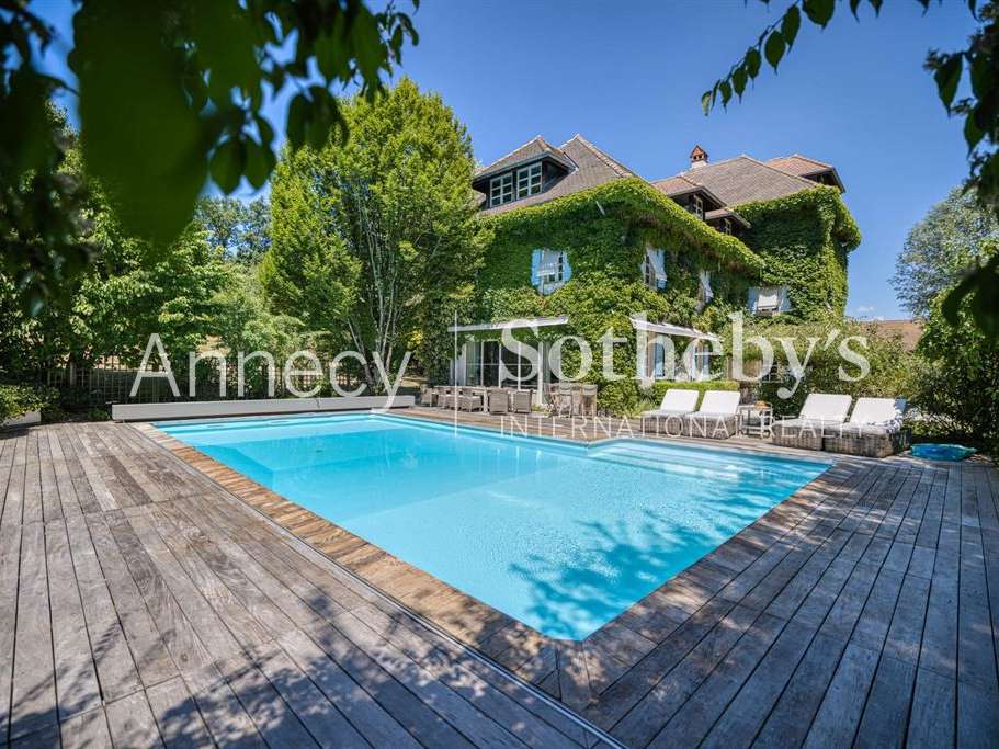 Maison Chapeiry