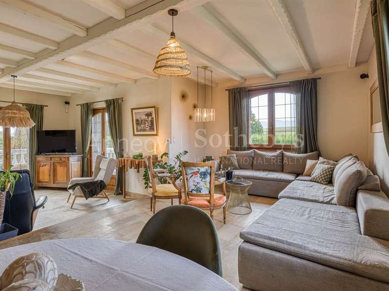 Maison Chapeiry - 5 chambres - 469m²