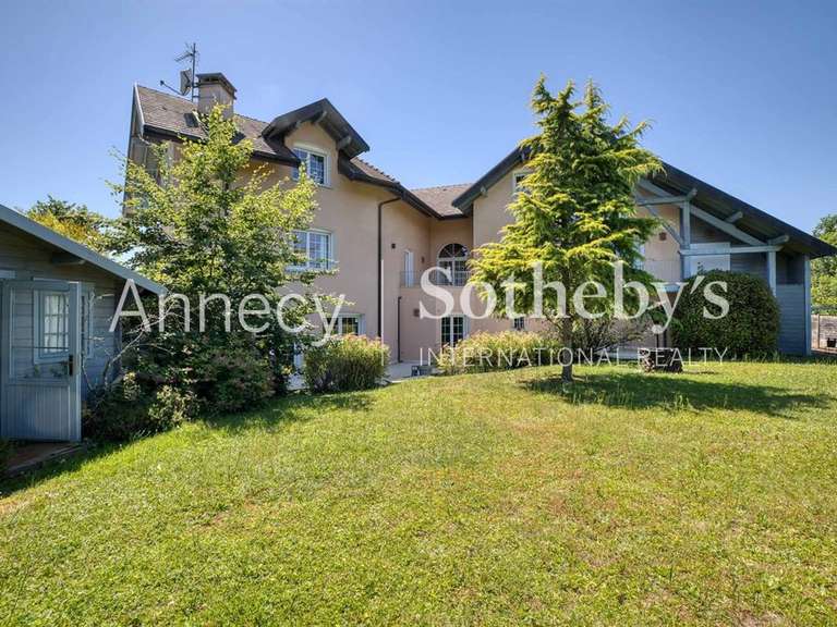 Maison Chapeiry - 5 chambres - 517m²