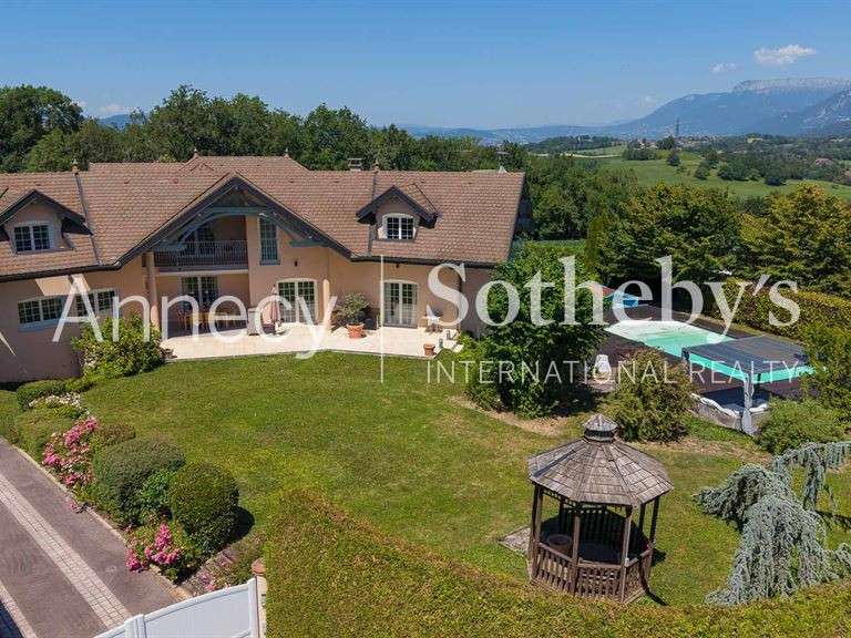 Maison Chapeiry - 5 chambres - 517m²